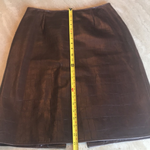 Elements by vakko Leather pressed croc, skirt - Picture 9 of 14